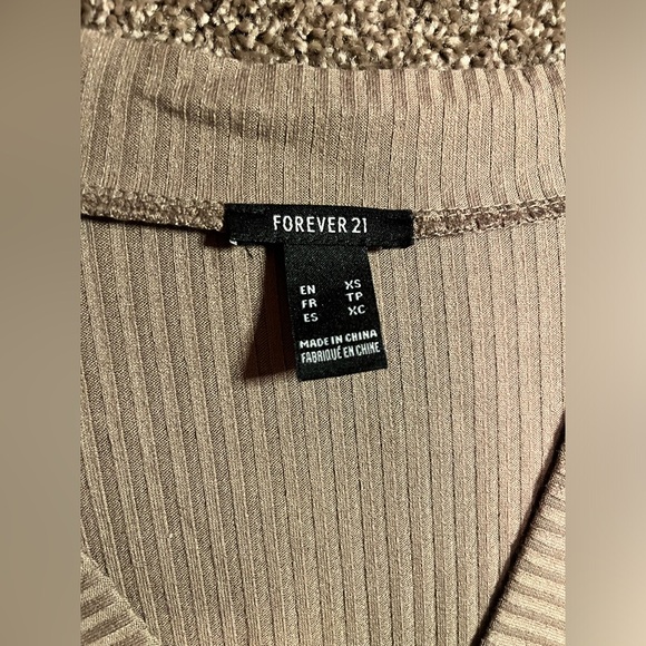 Forever 21 Cardigan in Size XS - Picture 4 of 7